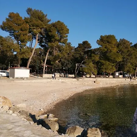 Mobile Mali Raj Biograd Na Moru